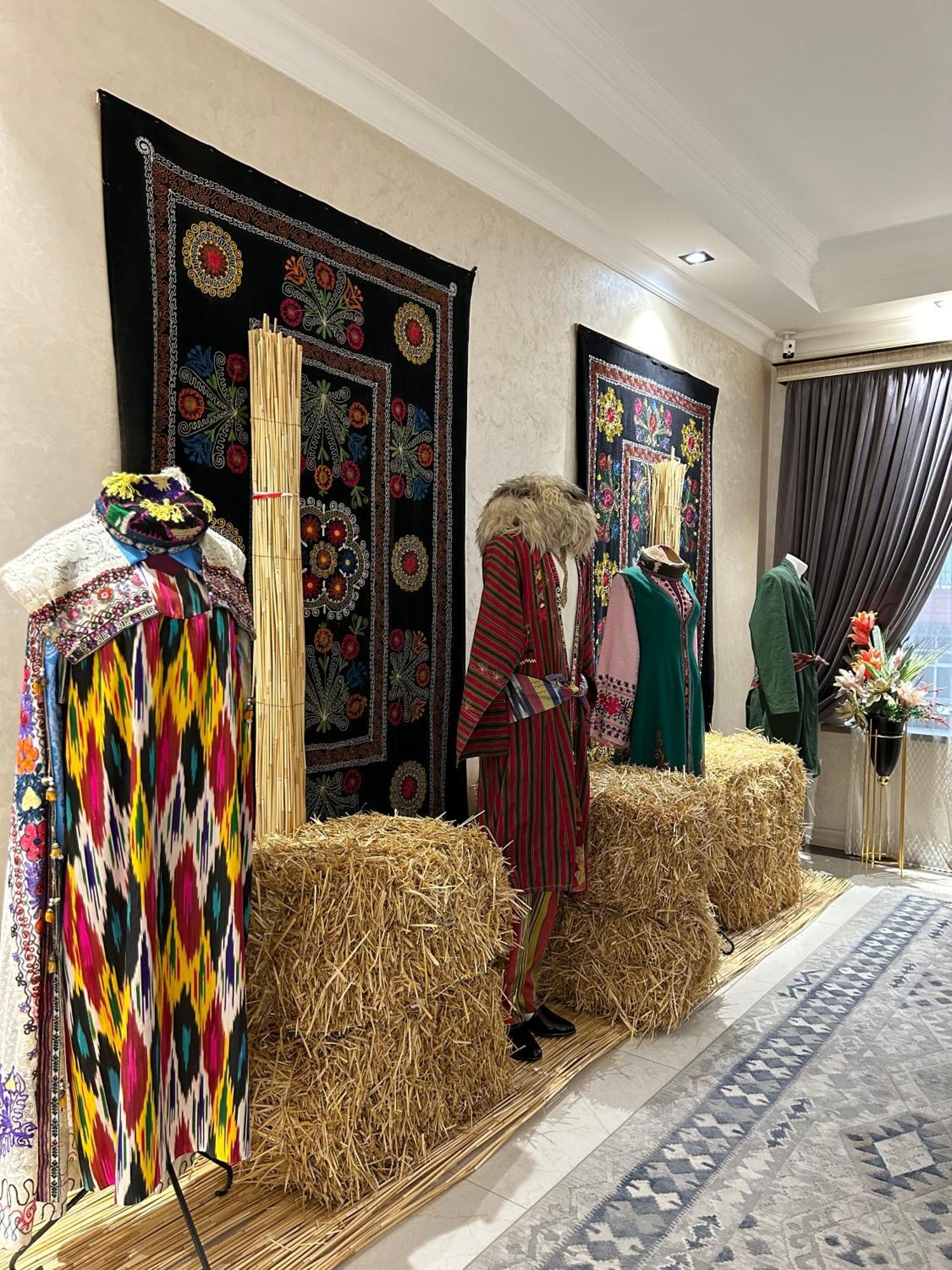 Al Madina Hotel サマルカンド エクステリア 写真